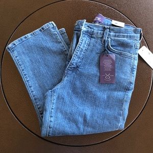 NYDJ Floral Embroider Jean Crop Capri - Petite